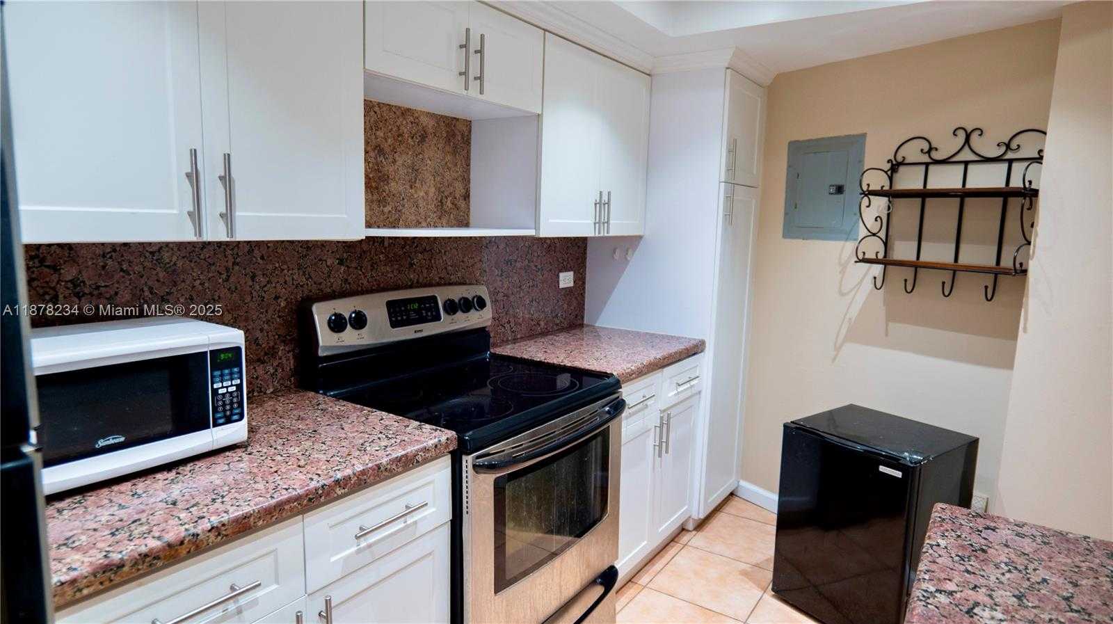 Small Image of 1881 WASHINGTON AVE #6H, Miami Beach Number 4