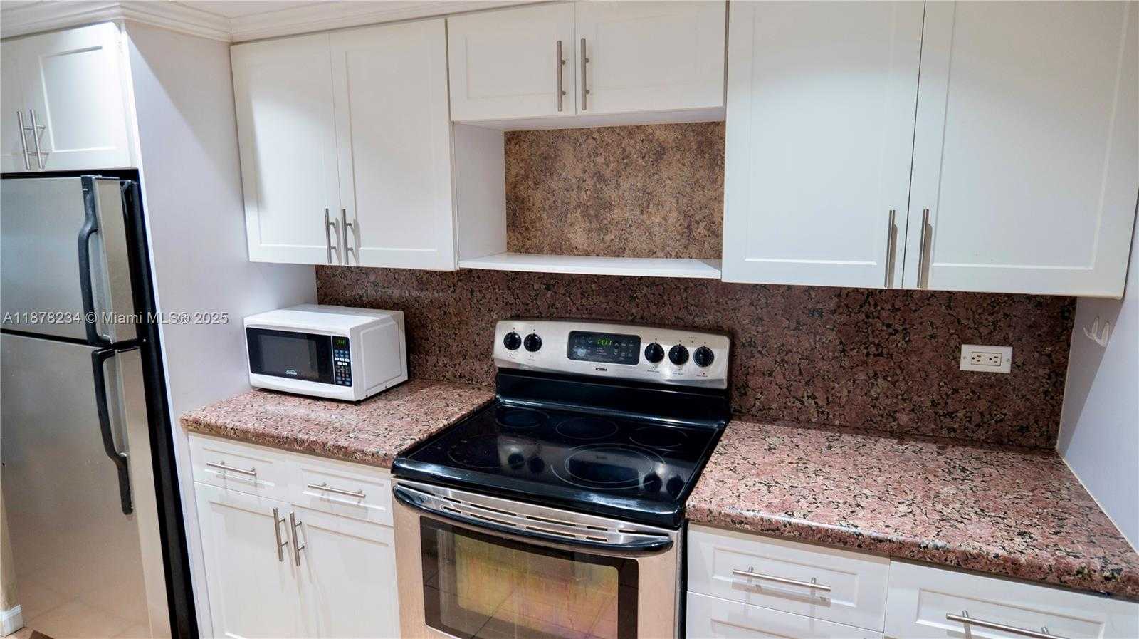 Small Image of 1881 WASHINGTON AVE #6H, Miami Beach Number 5