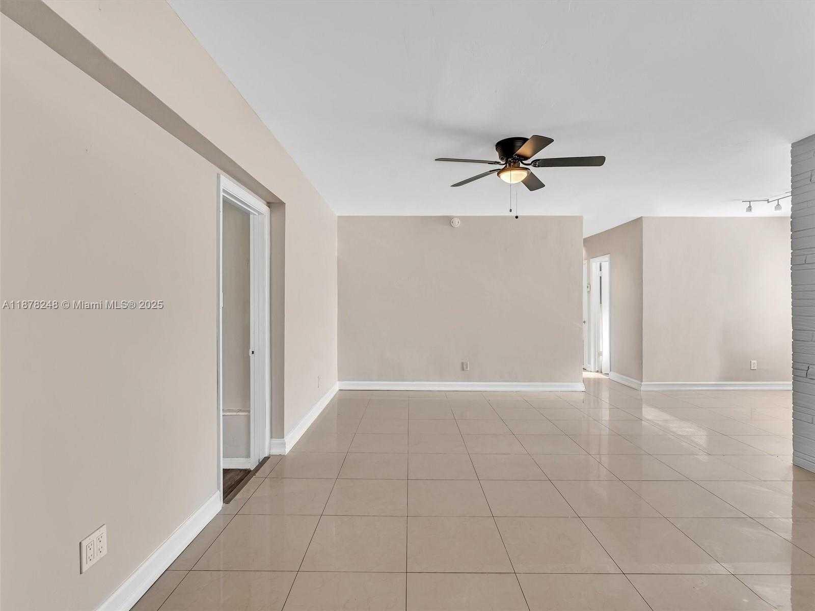 Small Image of 365 NORTH EAST 171ST TER, North Miami Beach Number 2