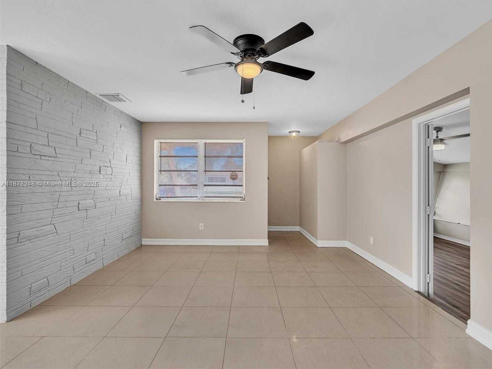 Small Image of 365 NORTH EAST 171ST TER, North Miami Beach Number 5