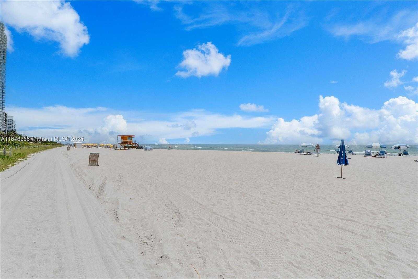 Small Image of 6039 COLLINS AVE #828, Miami Beach Number 24