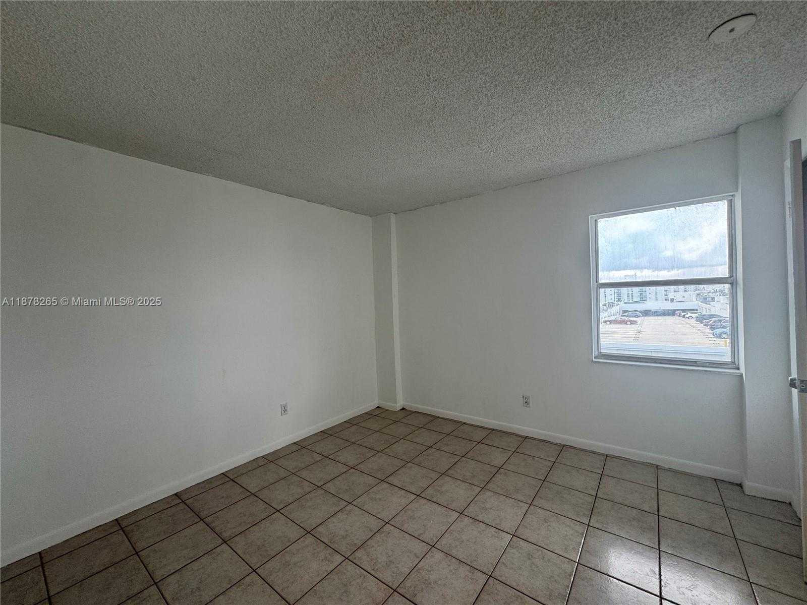 Small Image of 899 WEST AVE #8A, Miami Beach Number 11