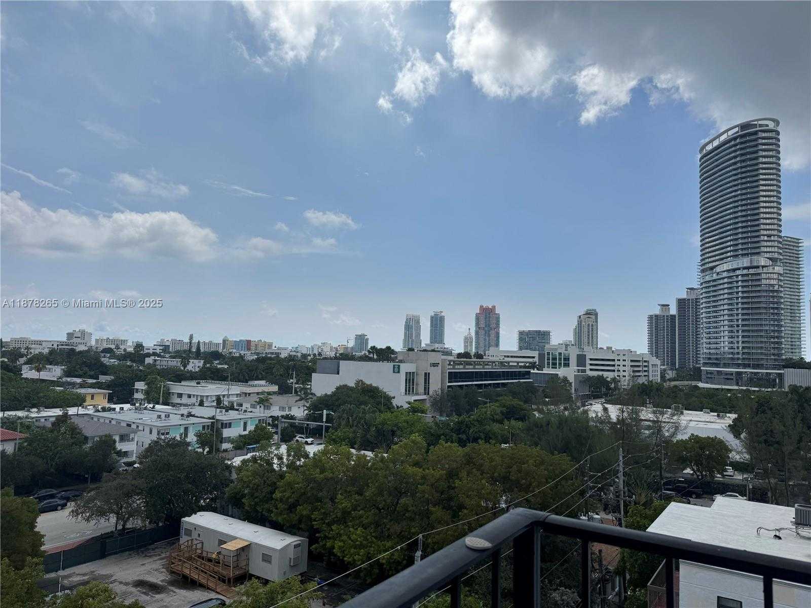 Small Image of 899 WEST AVE #8A, Miami Beach Number 2