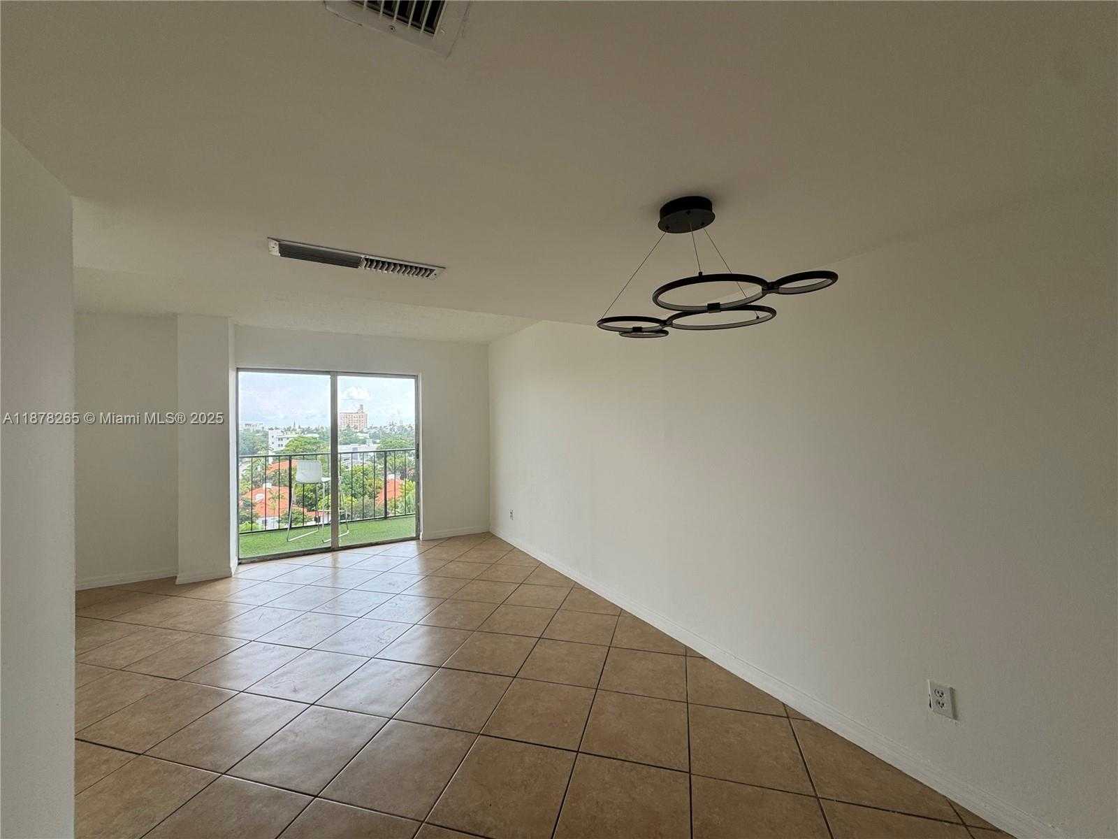 Small Image of 899 WEST AVE #8A, Miami Beach Number 4