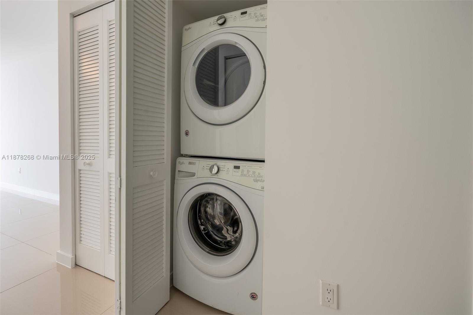 Small Image of 488 NORTH EAST 18TH ST #4202, Miami Number 4