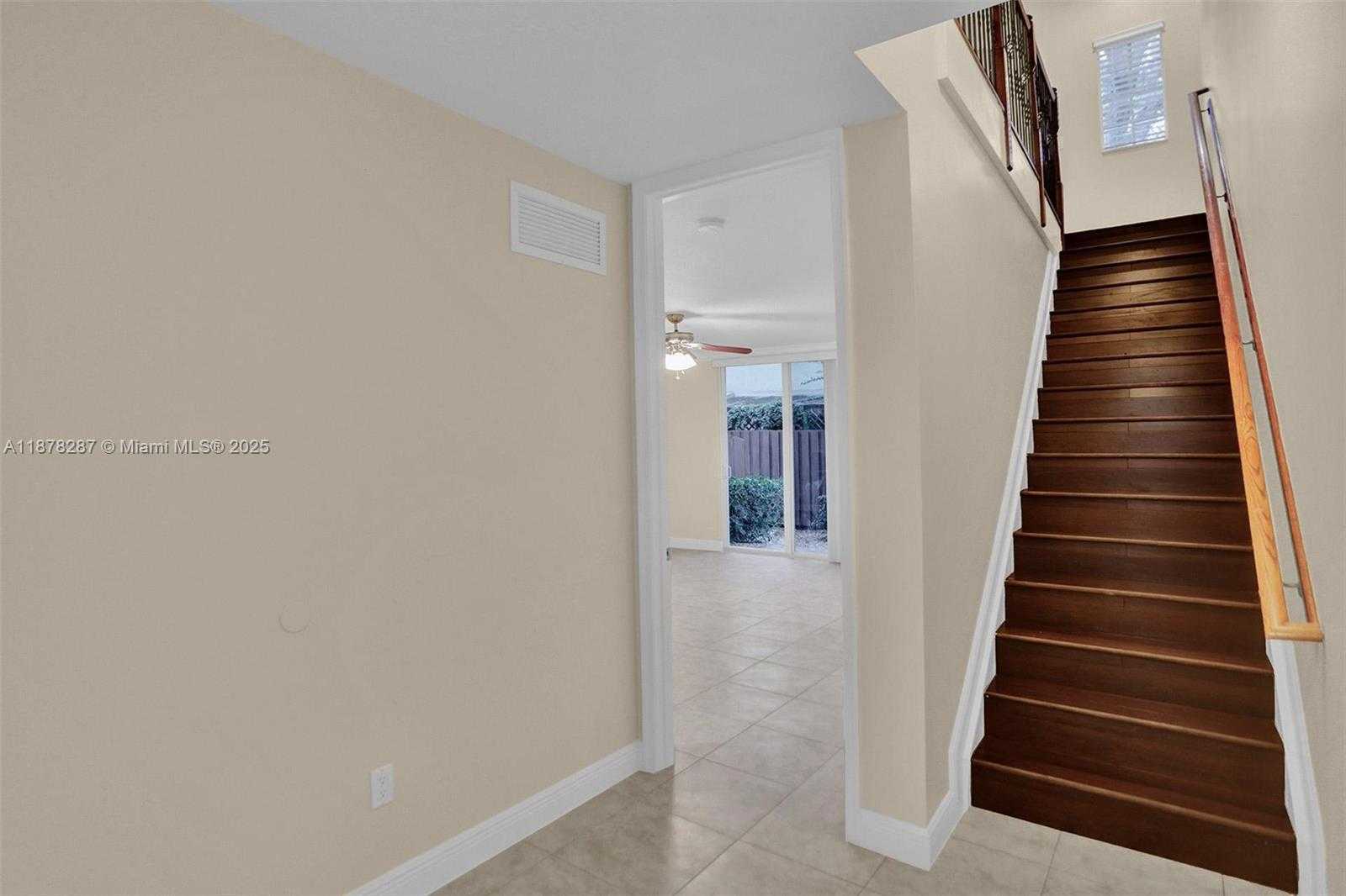 Small Image of 427 SOUTH EAST 13TH ST, Fort Lauderdale Number 4