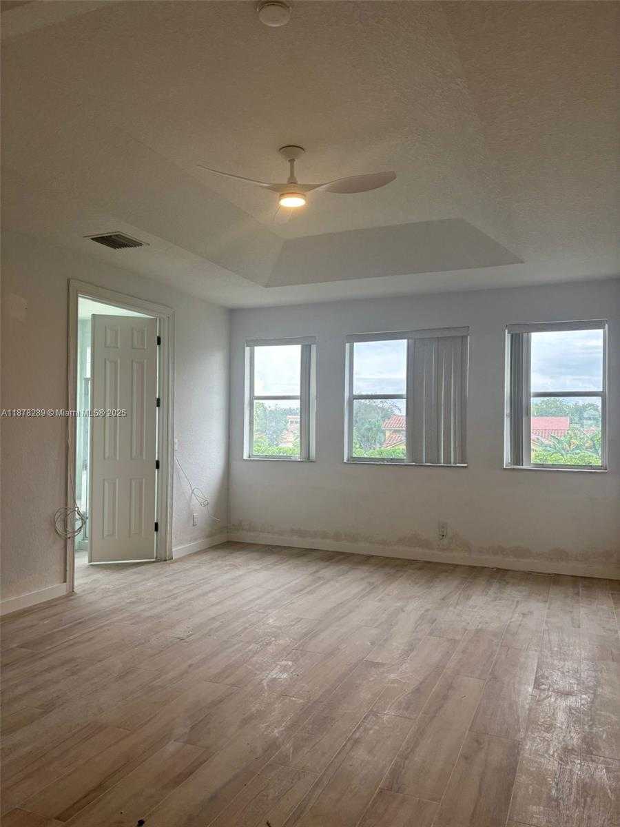 Small Image of 12312 ROYAL PALM BLVD #6, Coral Springs Number 2