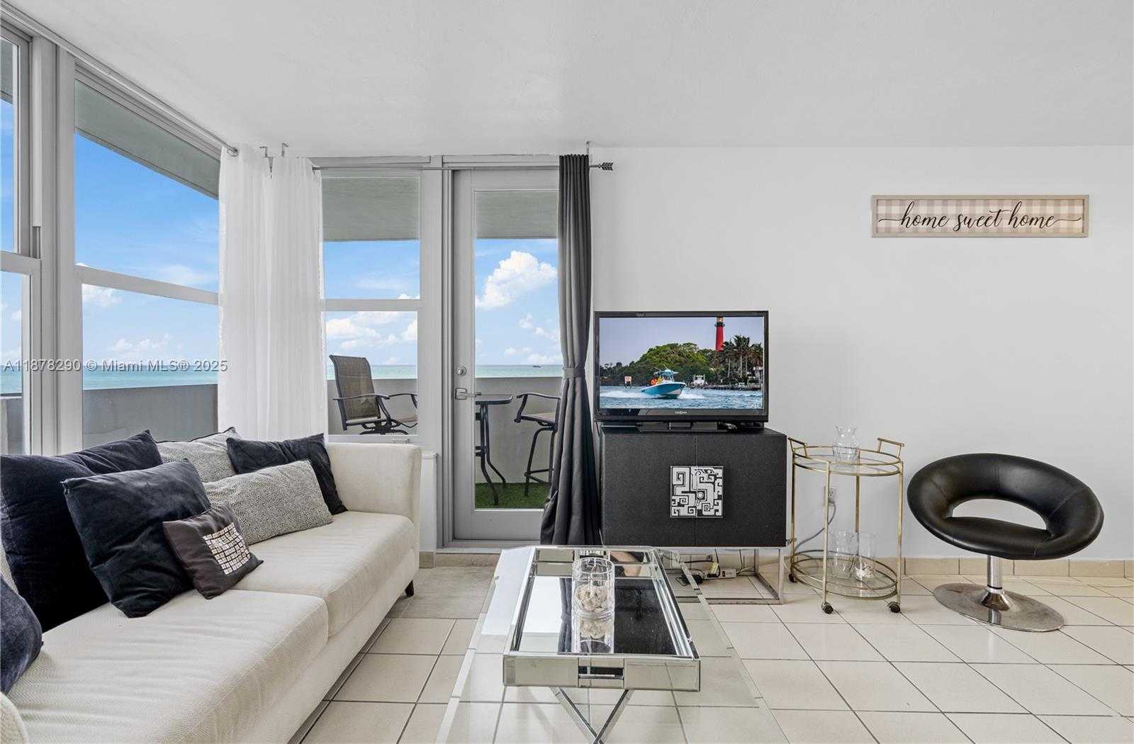 Small Image of 2899 COLLINS AVE #1021, Miami Beach Number 10