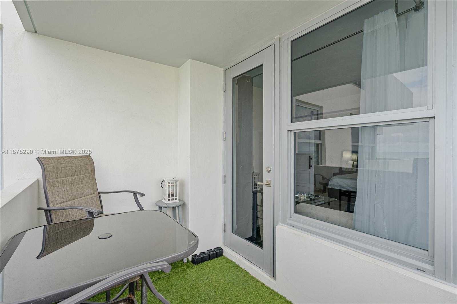 Small Image of 2899 COLLINS AVE #1021, Miami Beach Number 16