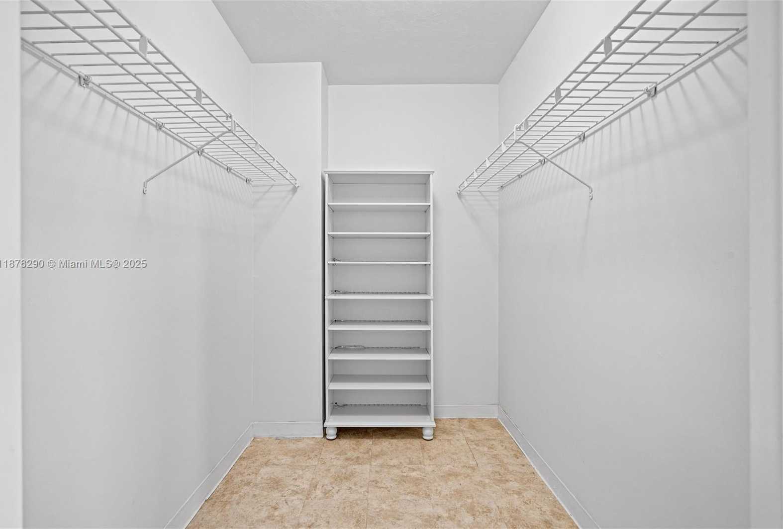 Small Image of 2899 COLLINS AVE #1021, Miami Beach Number 17