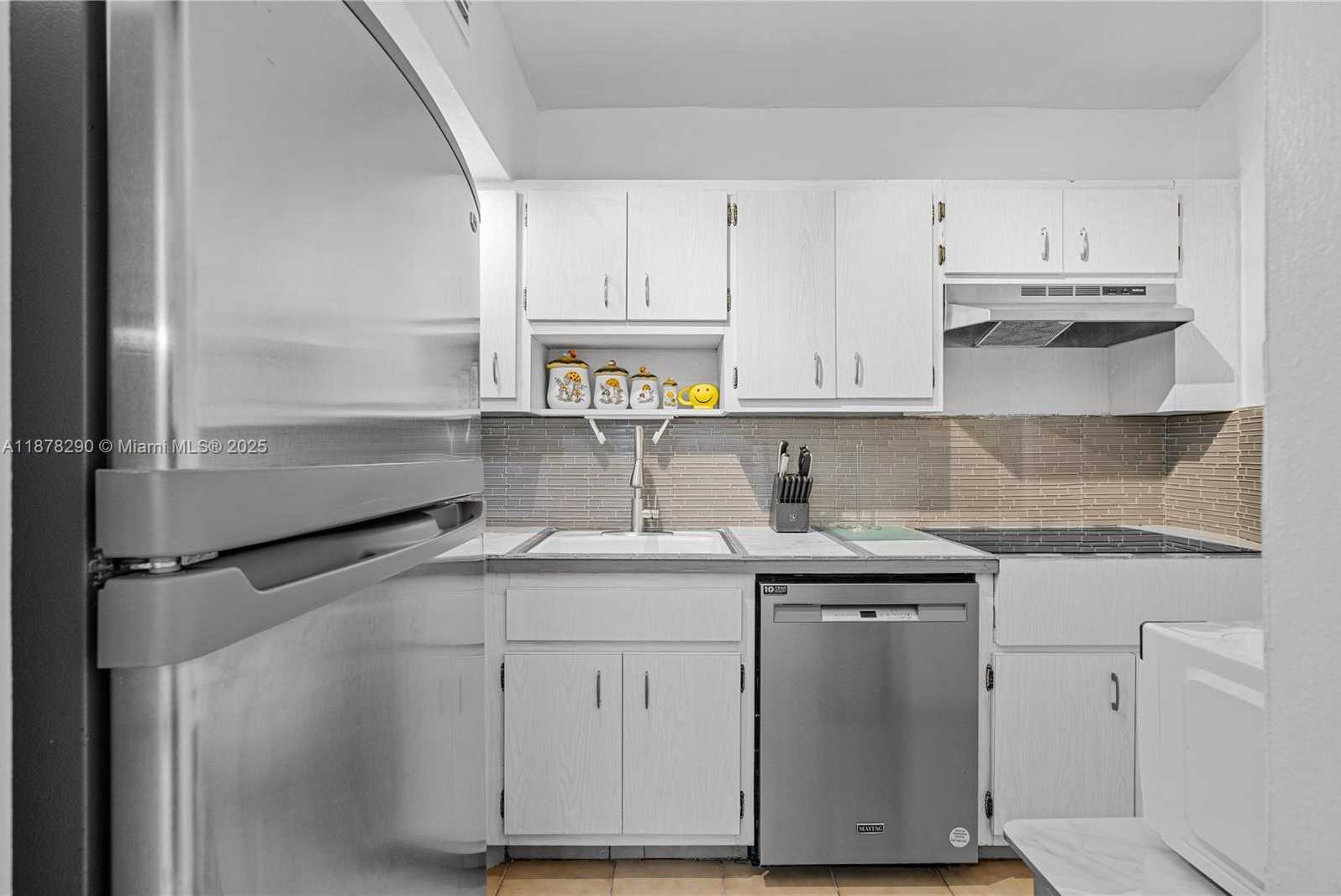 Small Image of 2899 COLLINS AVE #1021, Miami Beach Number 18