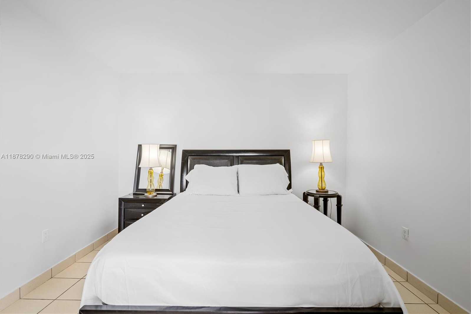 Small Image of 2899 COLLINS AVE #1021, Miami Beach Number 22