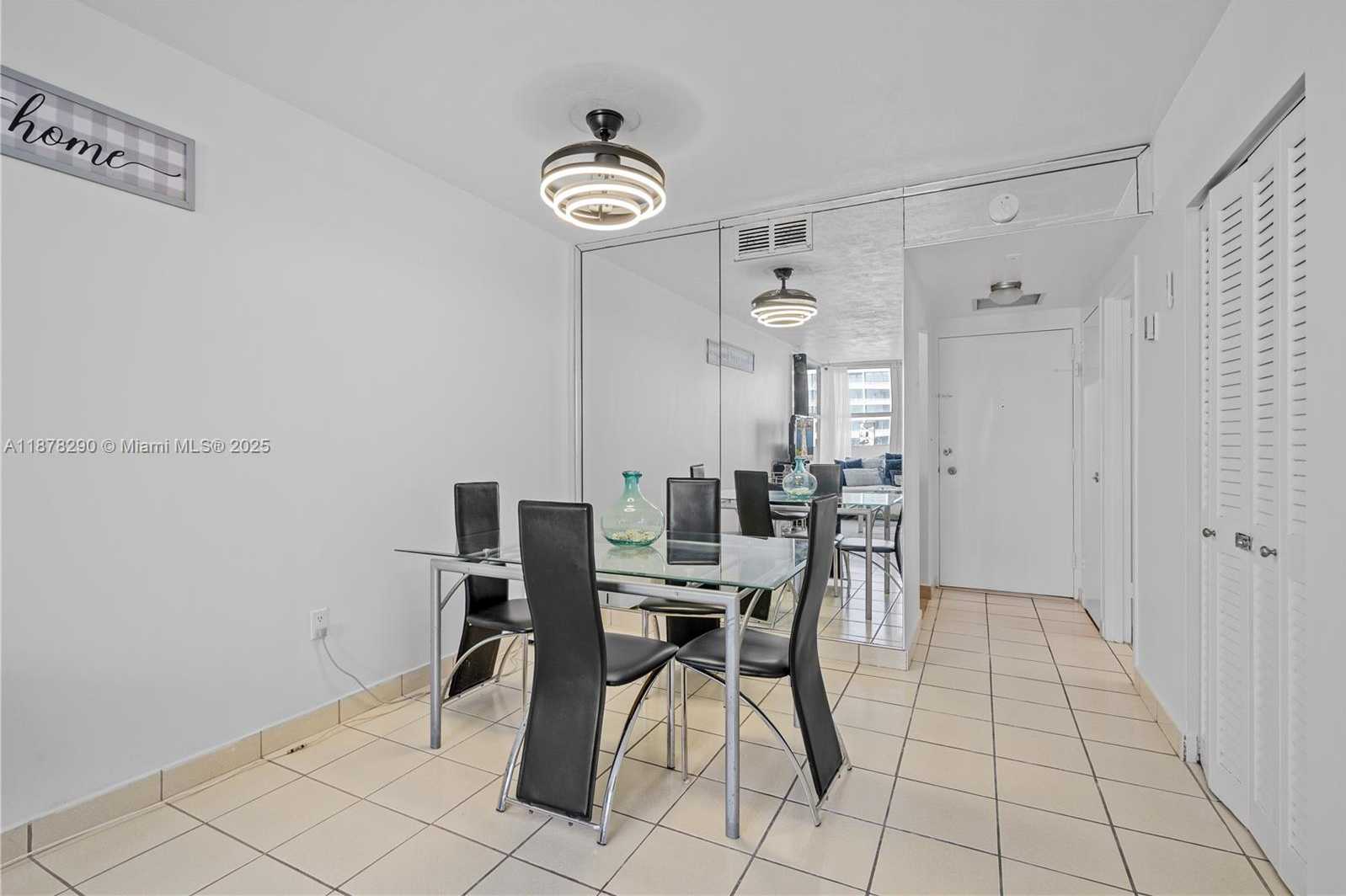 Small Image of 2899 COLLINS AVE #1021, Miami Beach Number 6