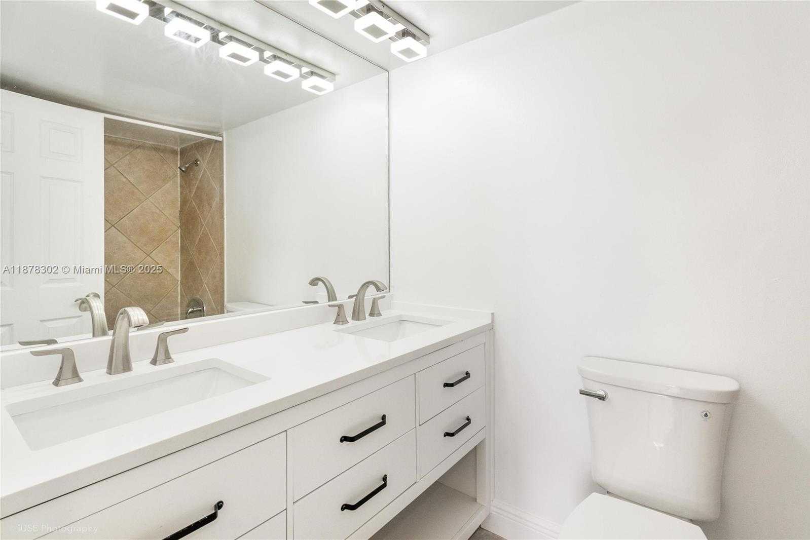 Small Image of 6770 INDIAN CREEK DR #11K, Miami Beach Number 7