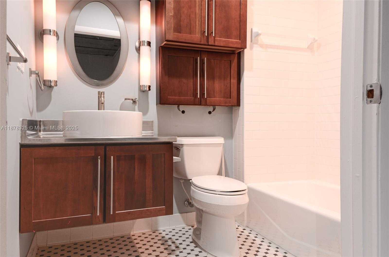 Small Image of 250 NORTH WEST 23RD ST #308, Miami Number 8