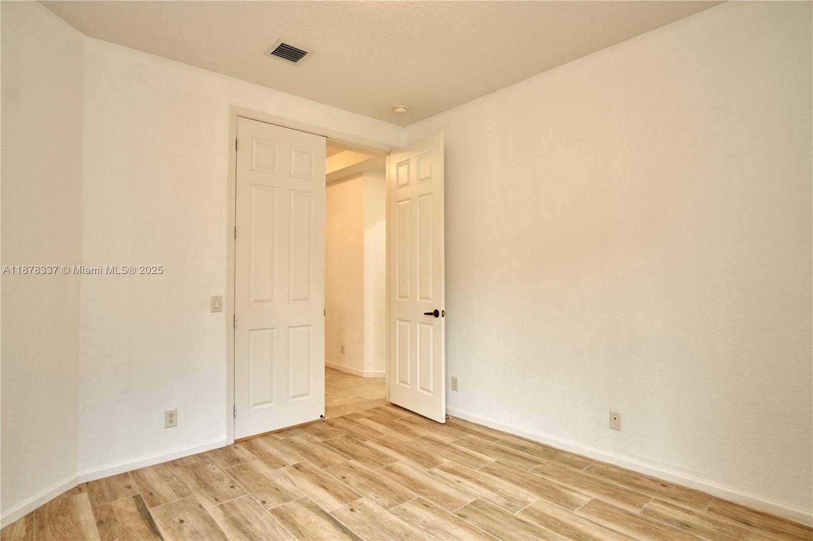 Small Image of 2707 CENTER CT DR #1-15, Weston Number 23