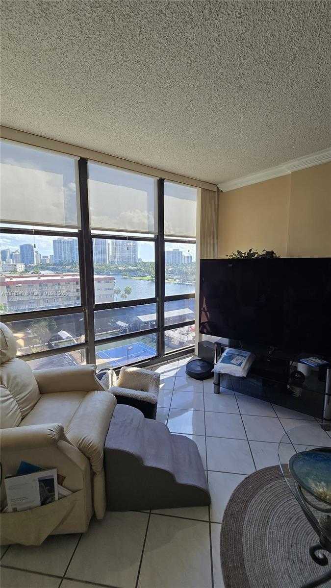 Small Image of 2017 SOUTH OCEAN DR #706, Hallandale Beach Number 15
