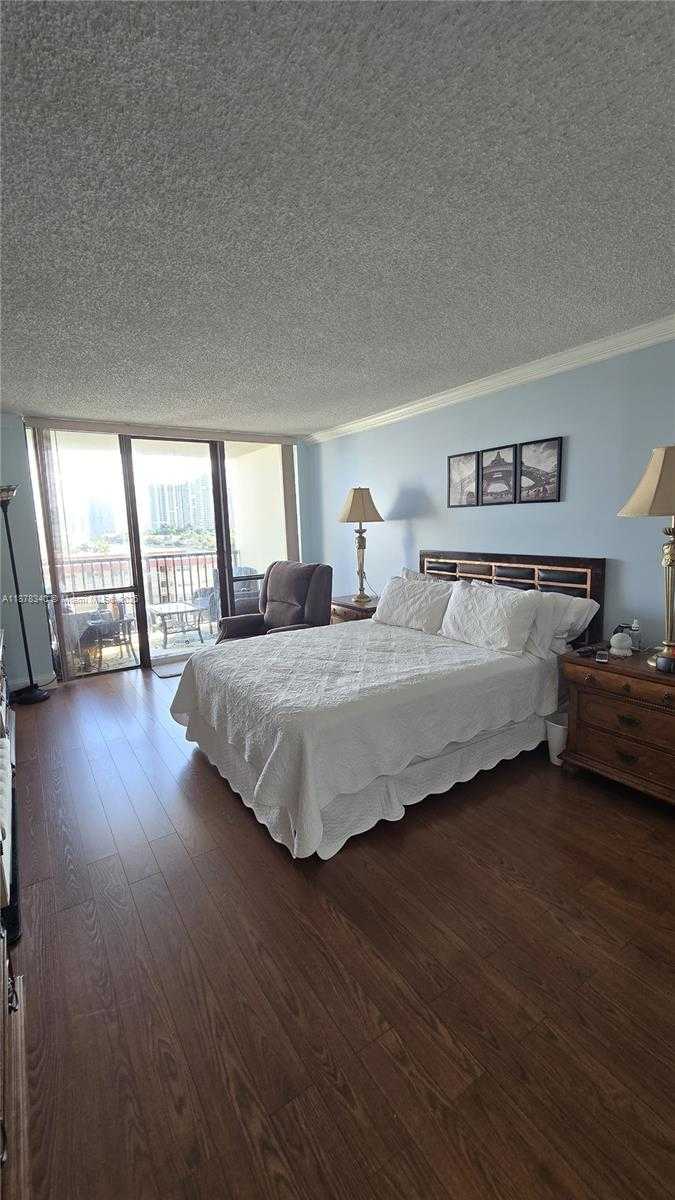 Small Image of 2017 SOUTH OCEAN DR #706, Hallandale Beach Number 3