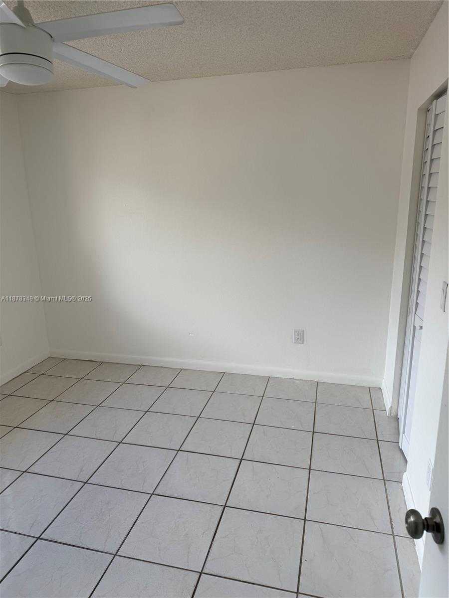 Small Image of 20420 SOUTH WEST 122ND AVE, Miami Number 10