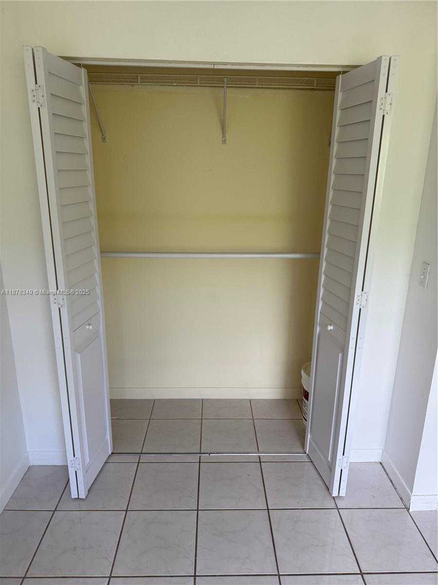 Small Image of 20420 SOUTH WEST 122ND AVE, Miami Number 6