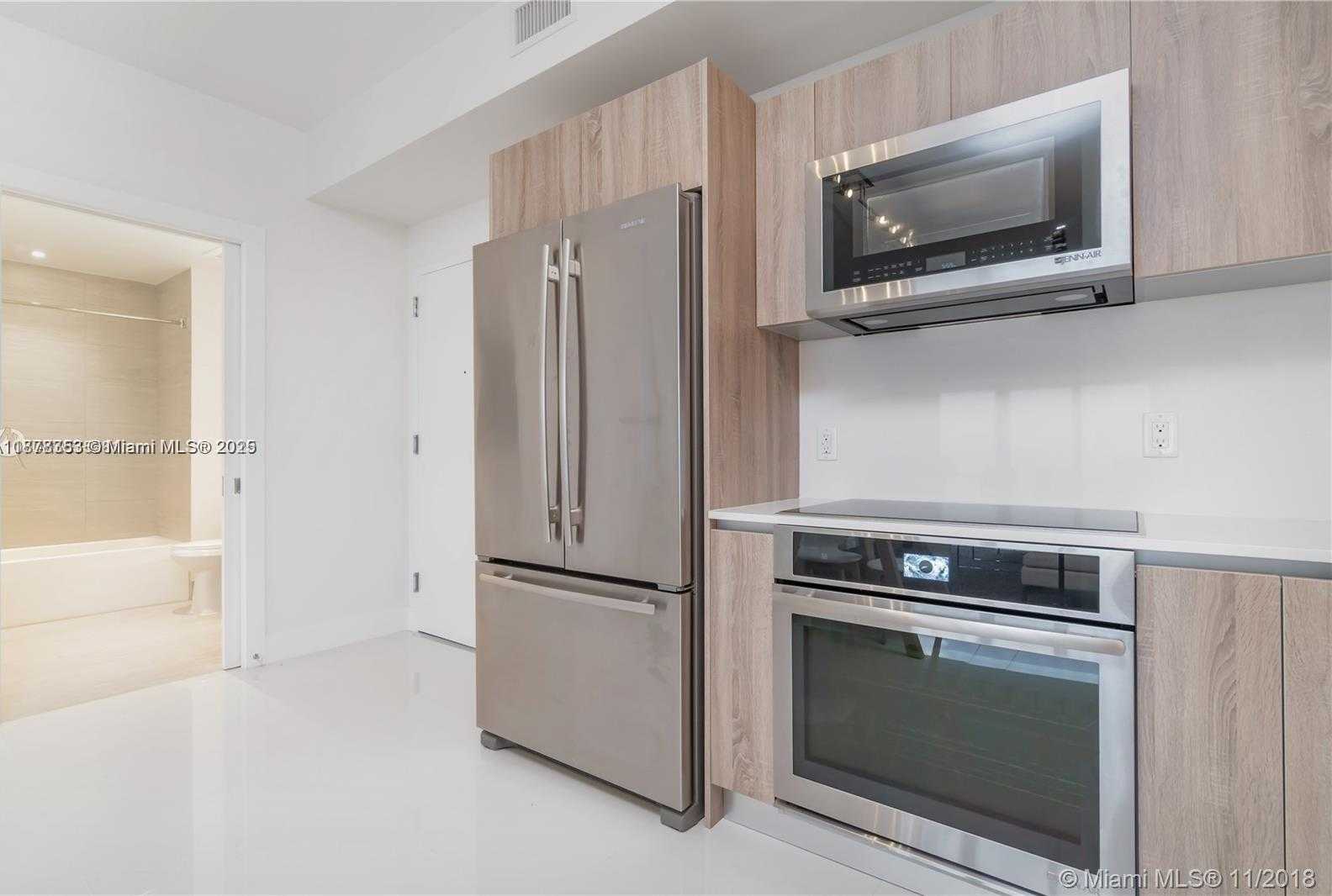 Small Image of 2960 NORTH EAST 207TH ST #901+Den, Aventura Number 4