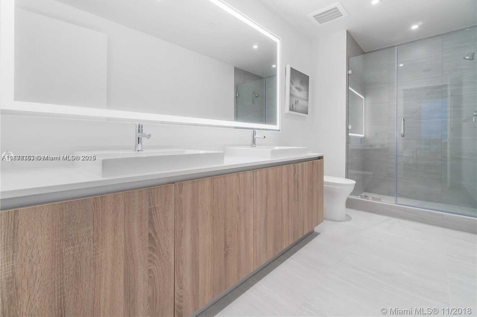 Small Image of 2960 NORTH EAST 207TH ST #901+Den, Aventura Number 8