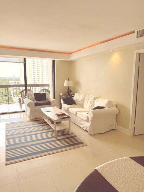 Small Image of 2333 BRICKELL AVE #1710, Miami Number 3