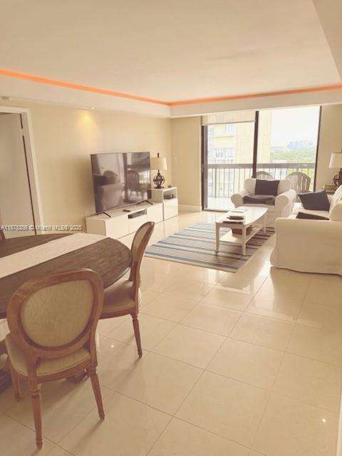 Small Image of 2333 BRICKELL AVE #1710, Miami Number 4