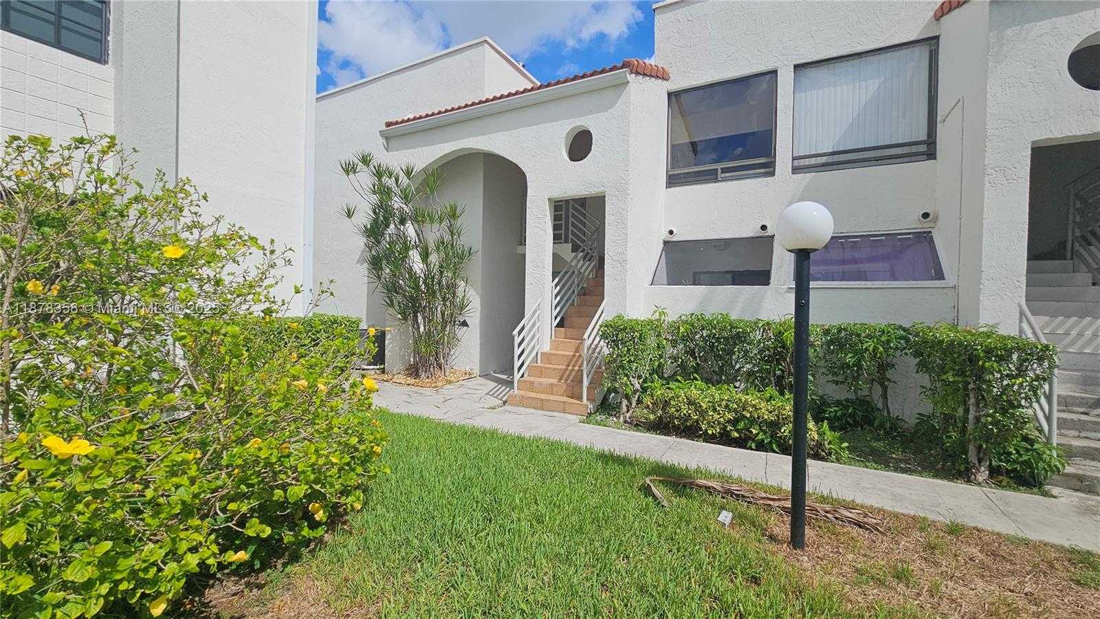 Small Image of 3544 MAGELLAN CIR #117, Aventura Number 2