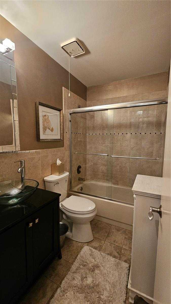 Small Image of 3544 MAGELLAN CIR #117, Aventura Number 24