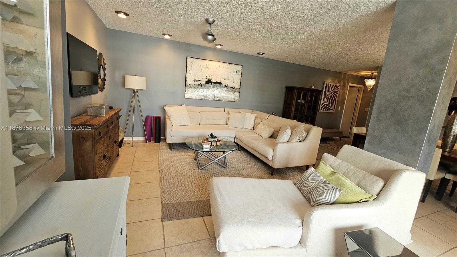 Small Image of 3544 MAGELLAN CIR #117, Aventura Number 5