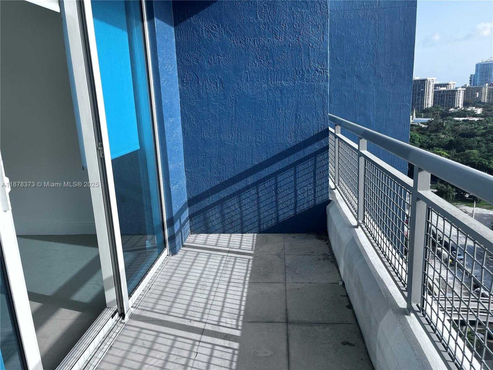 Small Image of 60 SOUTH WEST 13TH ST #1417, Miami Number 4