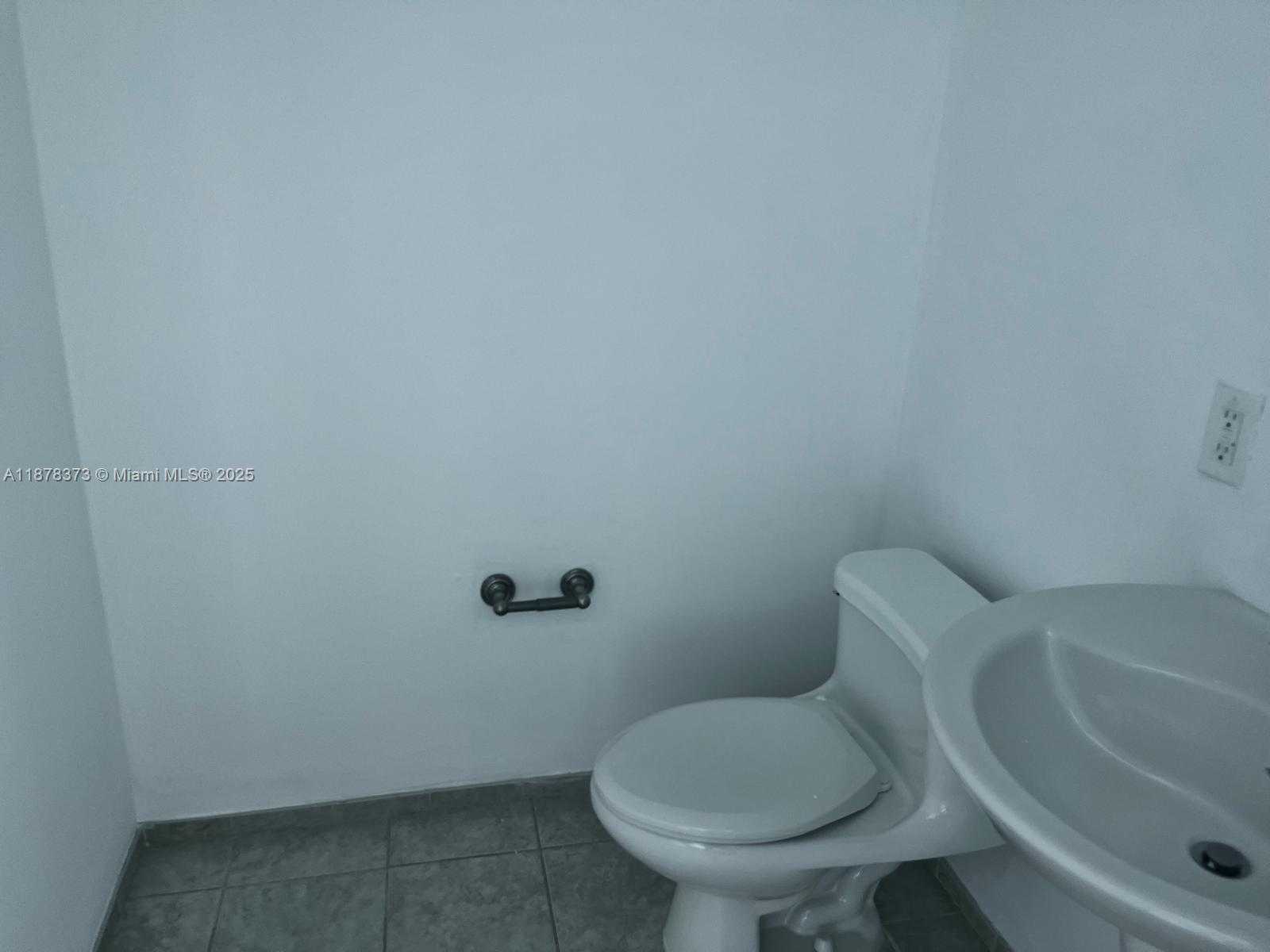 Small Image of 60 SOUTH WEST 13TH ST #1417, Miami Number 6