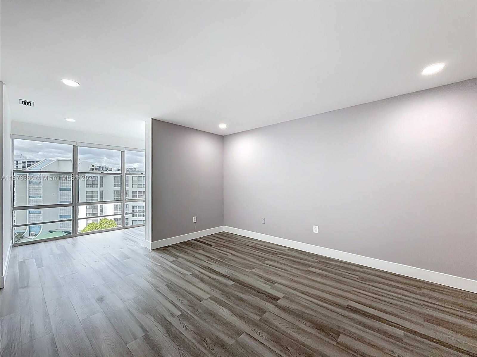 Small Image of 17620 ATLANTIC BLVD #505, Sunny Isles Beach Number 18