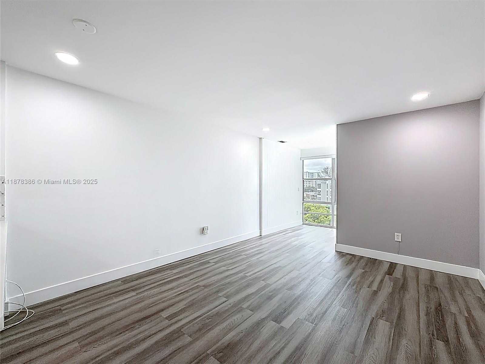 Small Image of 17620 ATLANTIC BLVD #505, Sunny Isles Beach Number 19