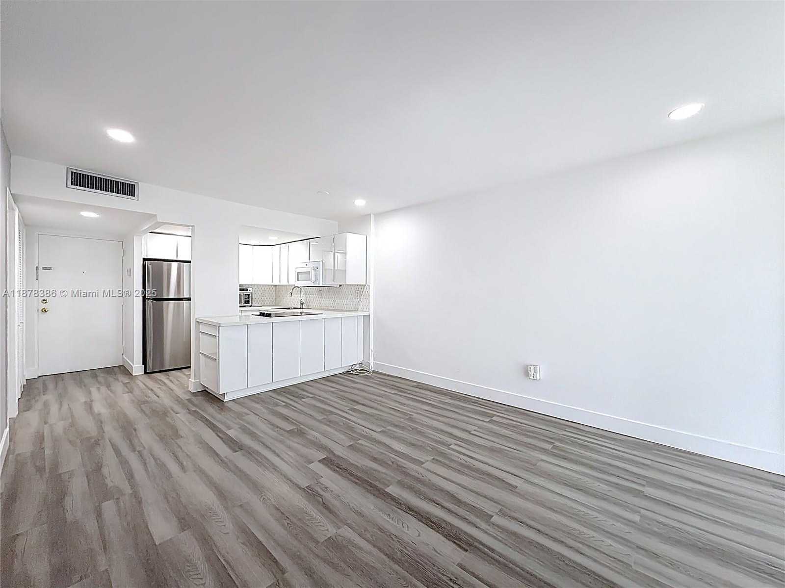 Small Image of 17620 ATLANTIC BLVD #505, Sunny Isles Beach Number 20