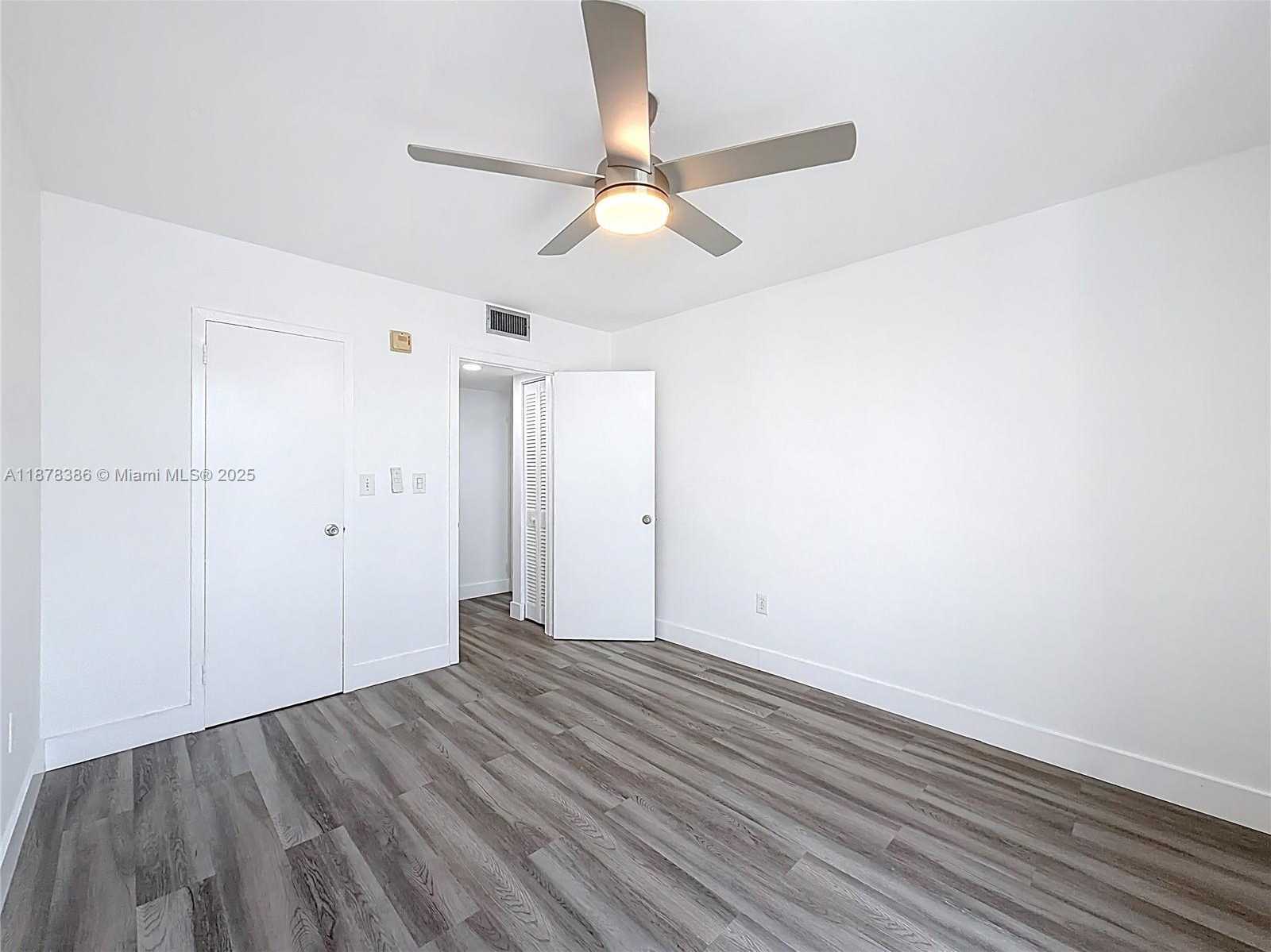 Small Image of 17620 ATLANTIC BLVD #505, Sunny Isles Beach Number 24