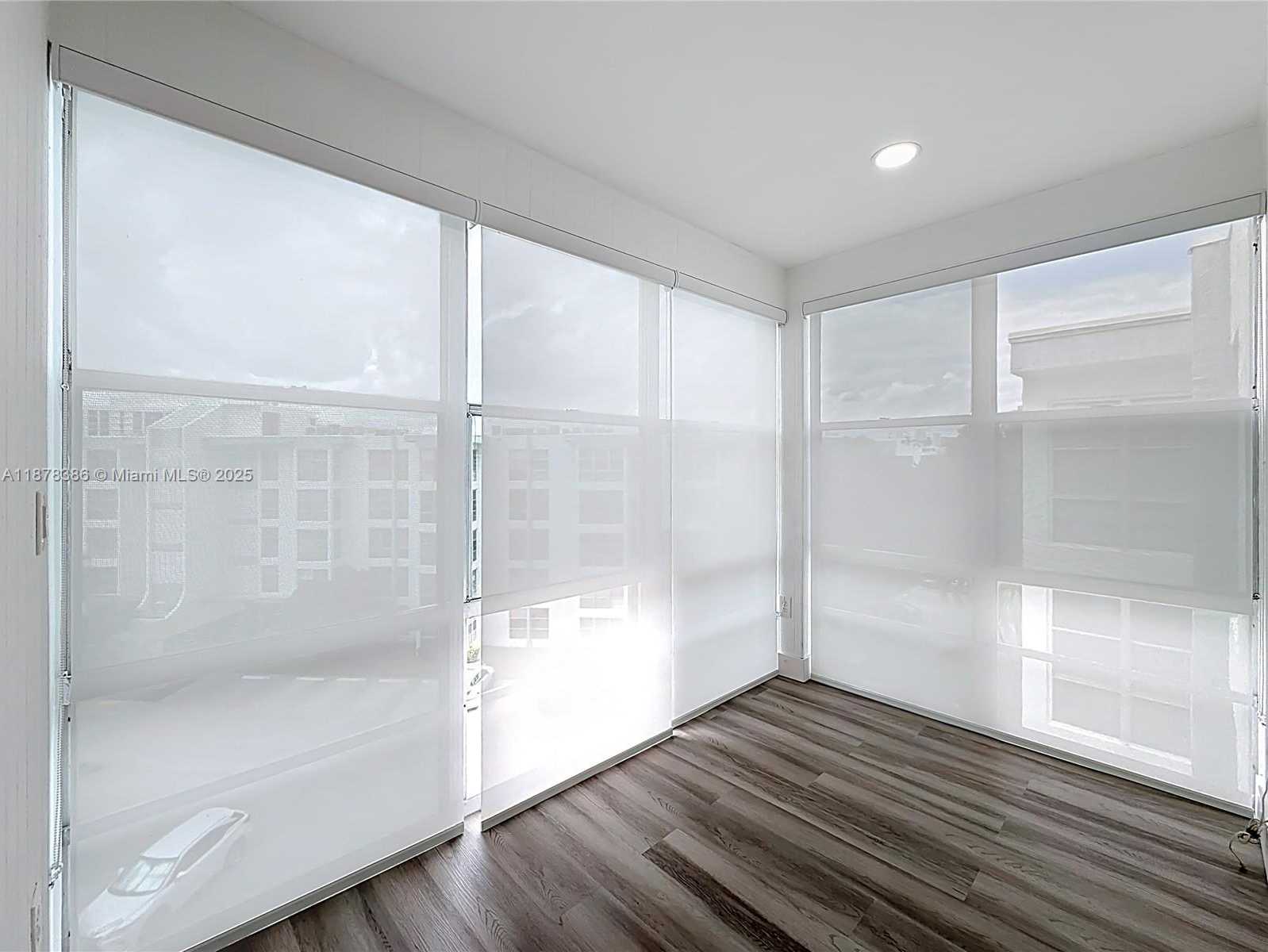 Small Image of 17620 ATLANTIC BLVD #505, Sunny Isles Beach Number 28