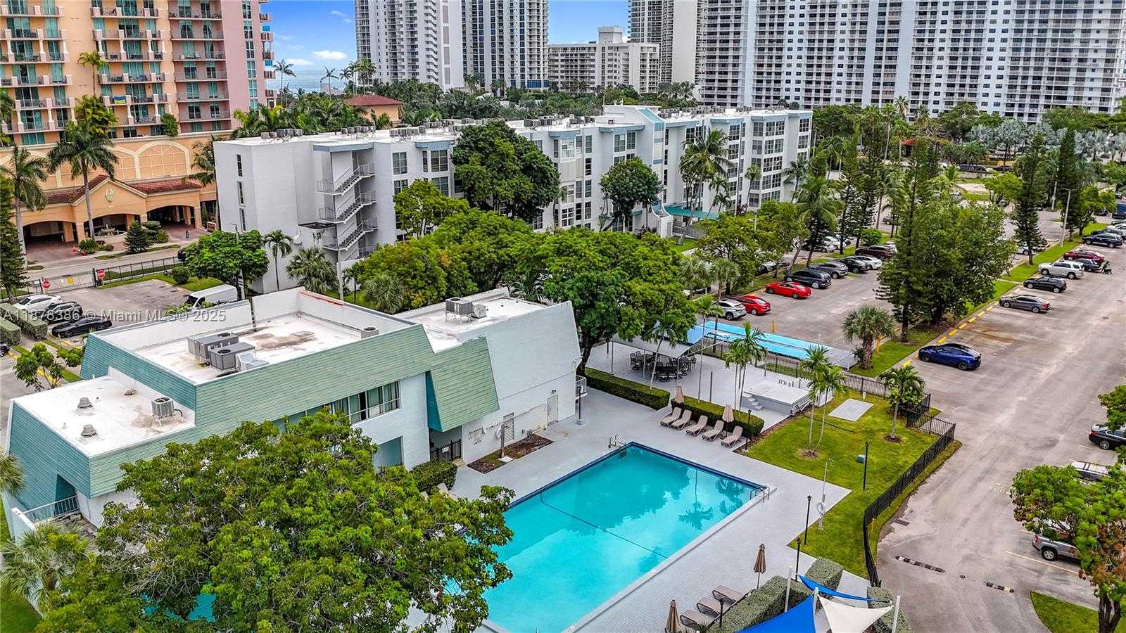 Small Image of 17620 ATLANTIC BLVD #505, Sunny Isles Beach Number 35