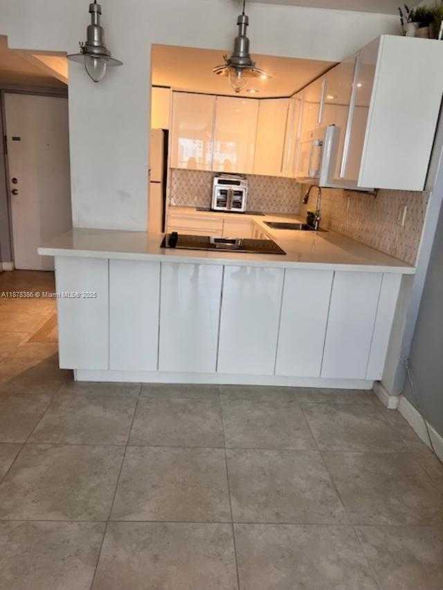 Small Image of 17620 ATLANTIC BLVD #505, Sunny Isles Beach Number 8