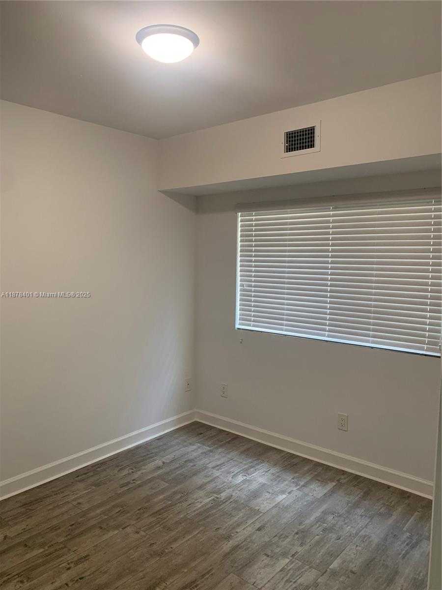 Small Image of 1218 SALZEDO ST #1, Coral Gables Number 7