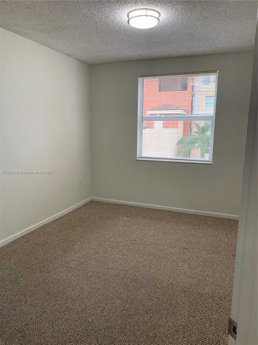 Small Image of 17150 NORTH BAY RD #2717, Sunny Isles Beach Number 11