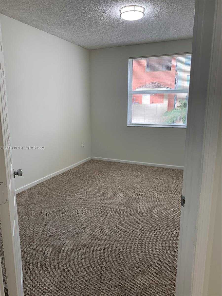 Small Image of 17150 NORTH BAY RD #2717, Sunny Isles Beach Number 20