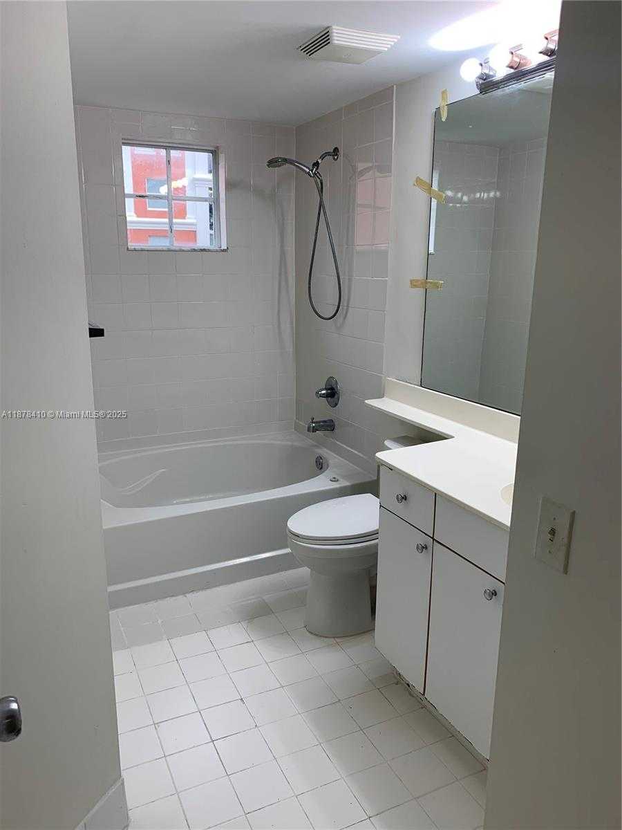 Small Image of 17150 NORTH BAY RD #2717, Sunny Isles Beach Number 28