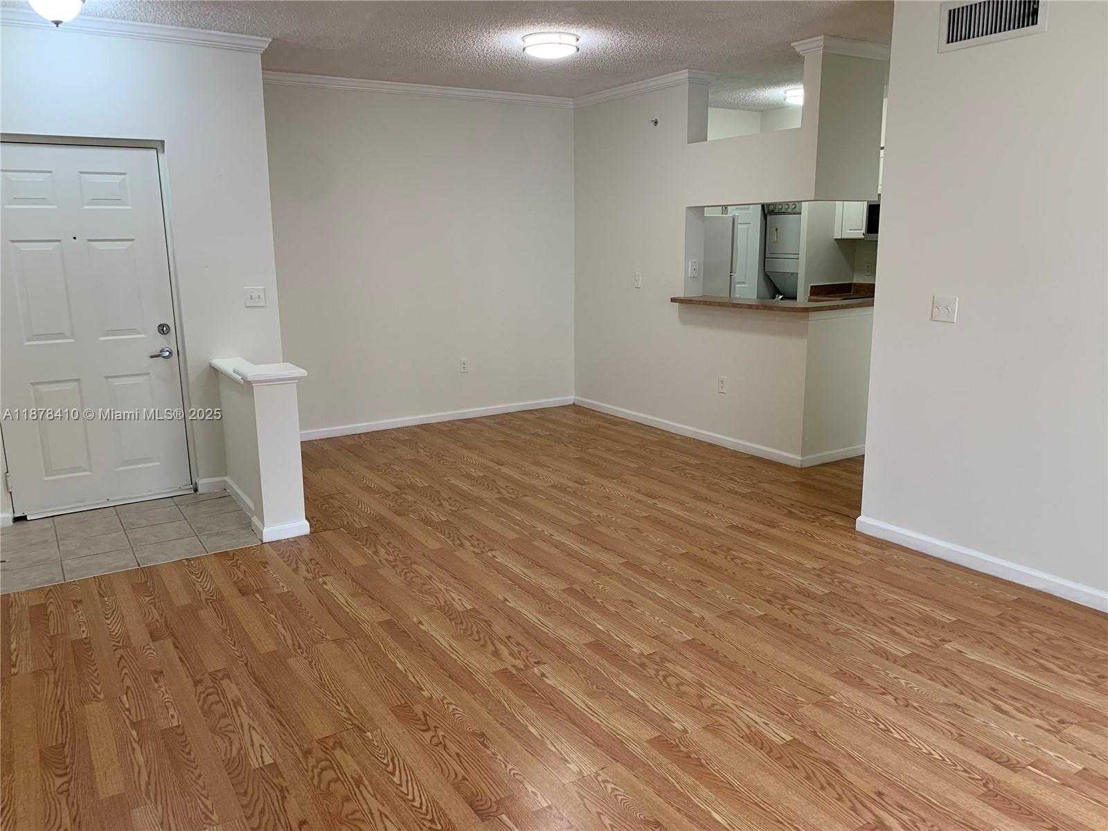 Small Image of 17150 NORTH BAY RD #2717, Sunny Isles Beach Number 4
