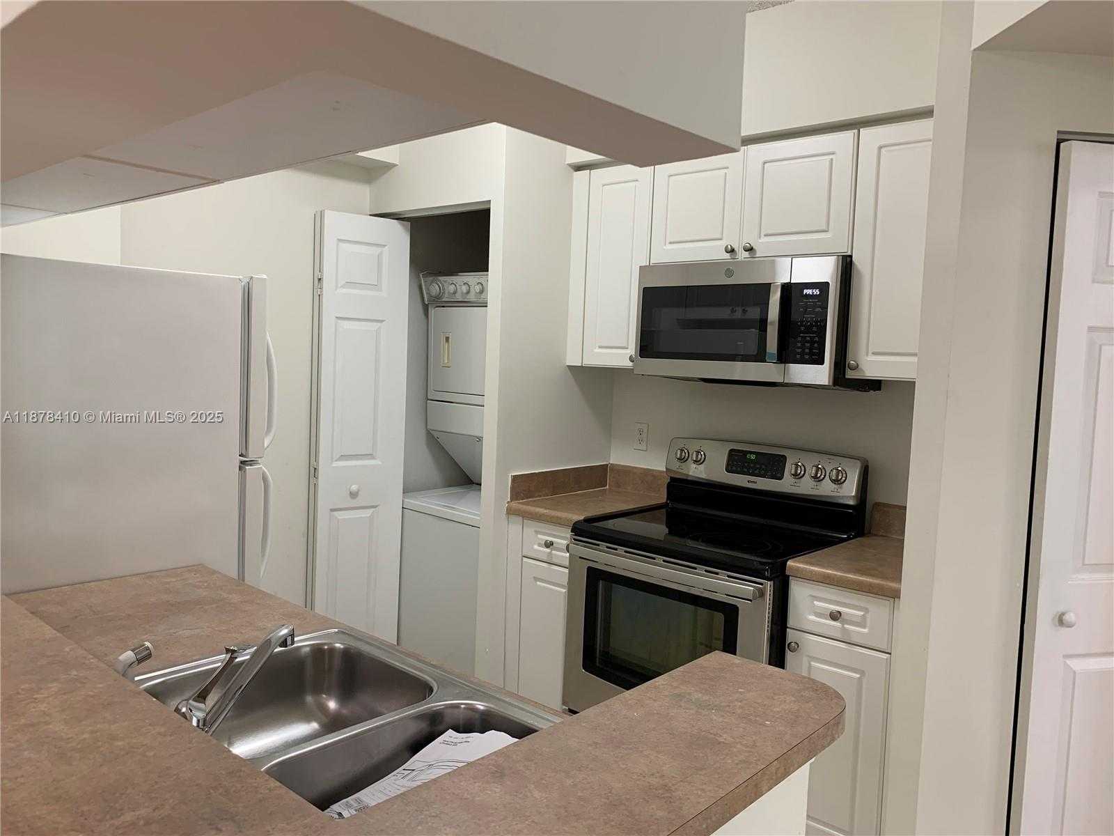 Small Image of 17150 NORTH BAY RD #2717, Sunny Isles Beach Number 7