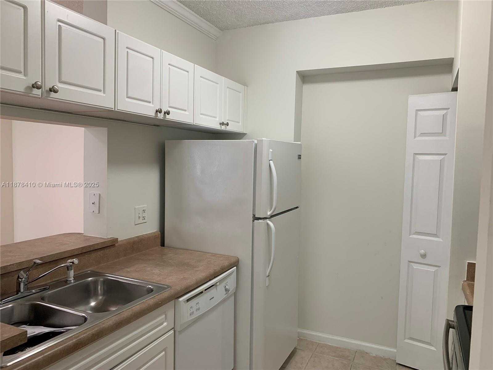 Small Image of 17150 NORTH BAY RD #2717, Sunny Isles Beach Number 8