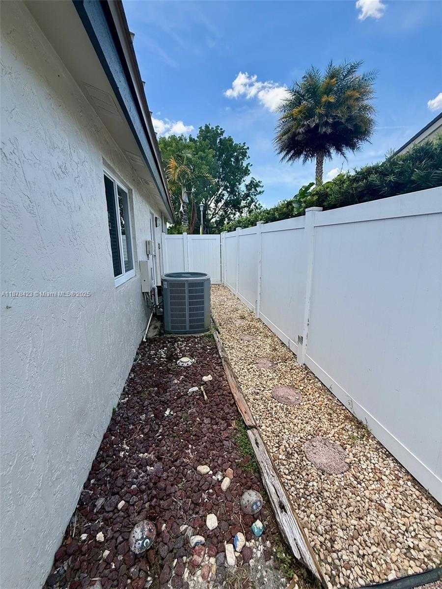 Small Image of 11561 SOUTH WEST 51ST ST, Cooper City Number 11