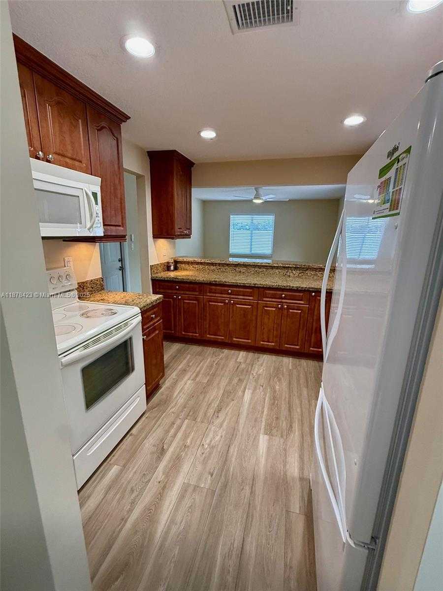 Small Image of 11561 SOUTH WEST 51ST ST, Cooper City Number 6