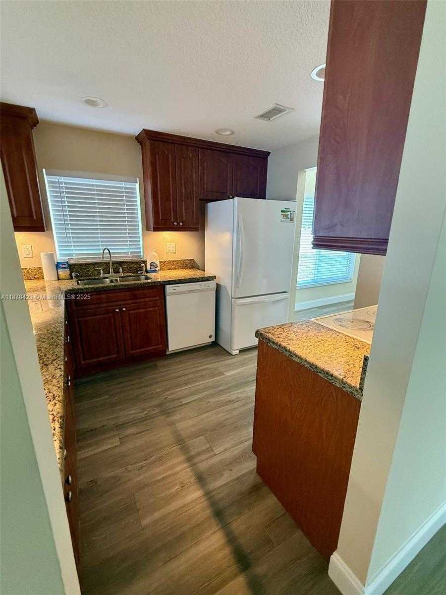 Small Image of 11561 SOUTH WEST 51ST ST, Cooper City Number 7
